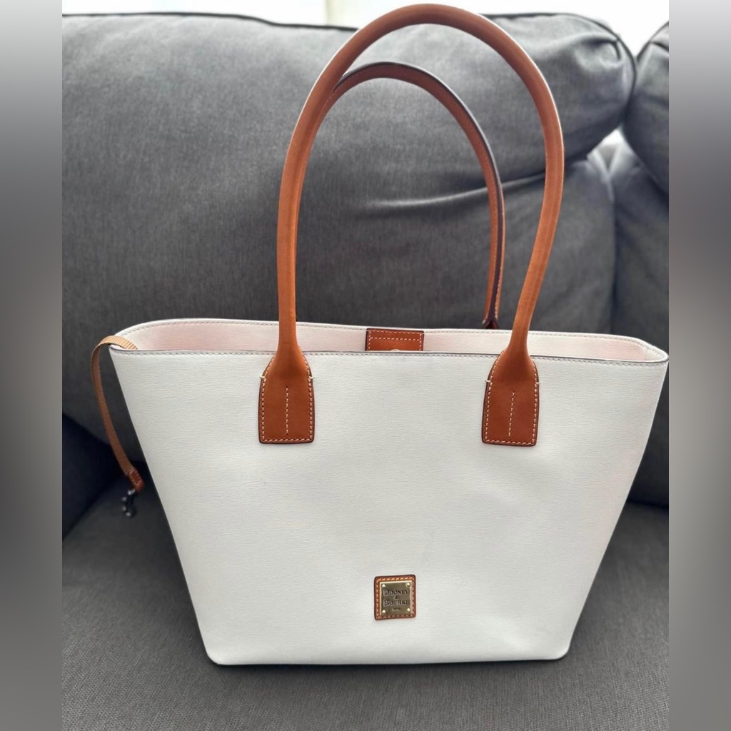 Brand New Dooney And Bourke Bag